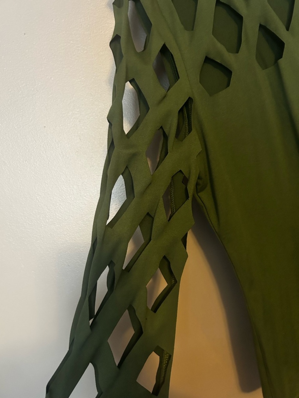 SHEIN Olive Green Lattice Cutout Long Sleeve Top - Picture 3 of 4